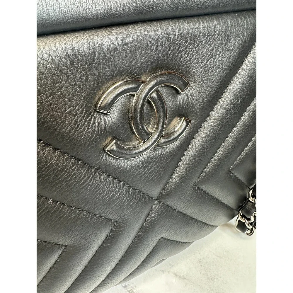 Chanel Chevron Camera Case Bag CC Black Diagonal Shoulder Purse Handbag Silver - Picture 10 of 16